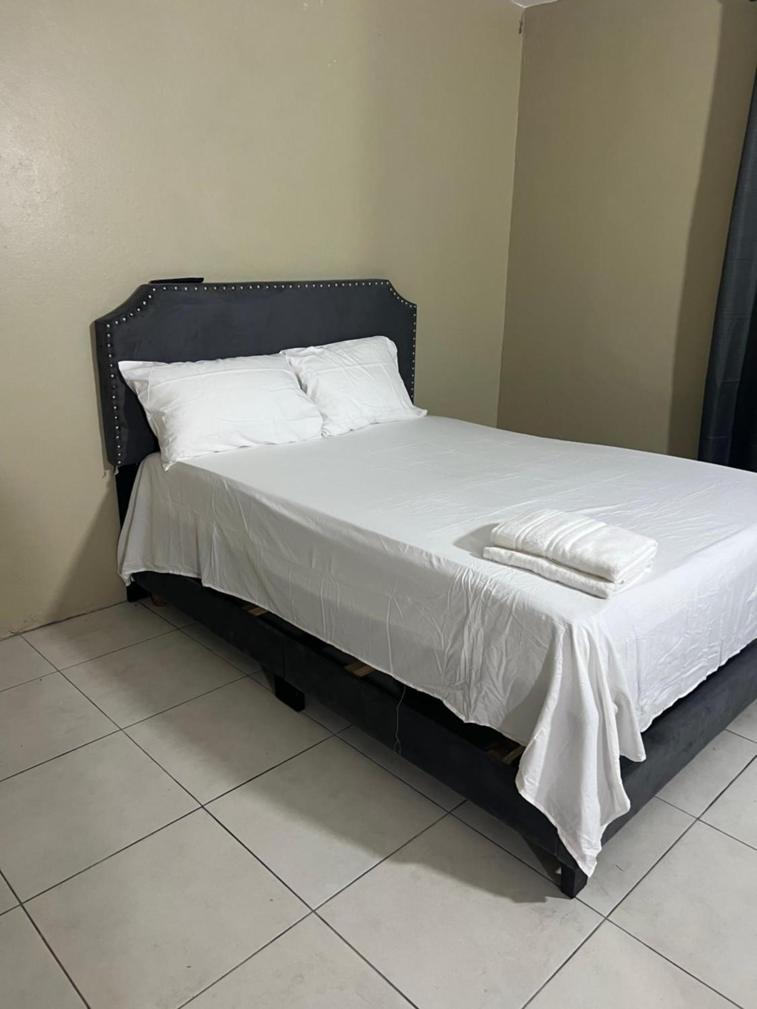 Cozy Apartment Kingston Ngoại thất bức ảnh